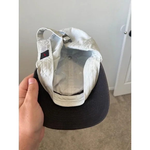 Vintage Nike Hat – White with Yellow & Black Details – Adult Size - Picture 4 of 5